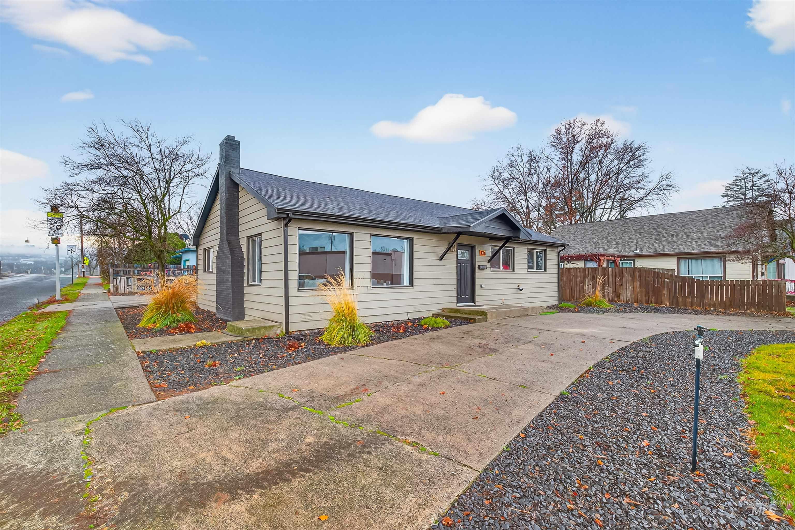 724 13th Ave, Lewiston, Idaho 83501, 3 Bedrooms, 2 Bathrooms, Residential For Sale, Price $375,000,MLS 98971286