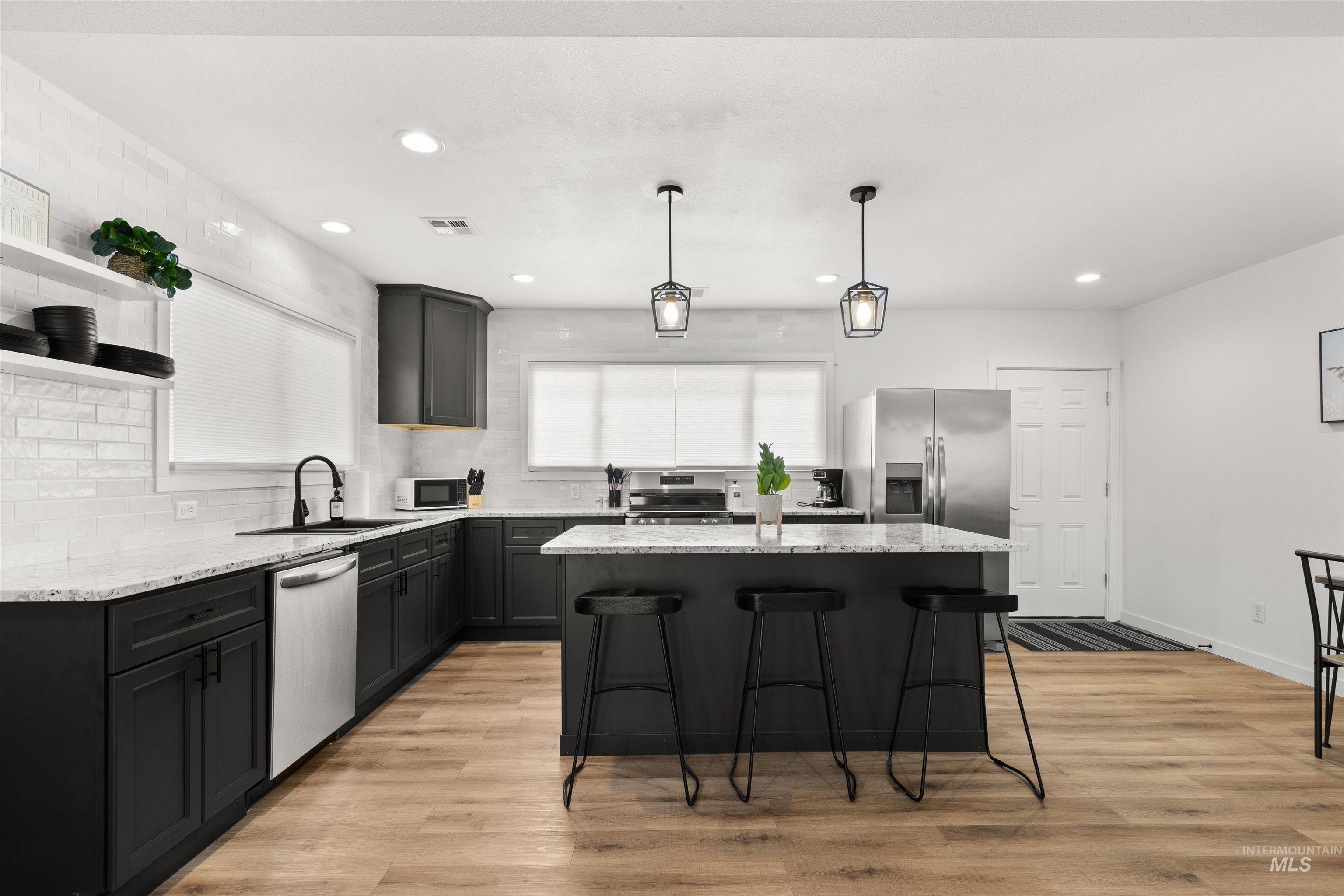 724 13th Ave, Lewiston, Idaho 83501, 3 Bedrooms, 2 Bathrooms, Residential For Sale, Price $375,000,MLS 98971286