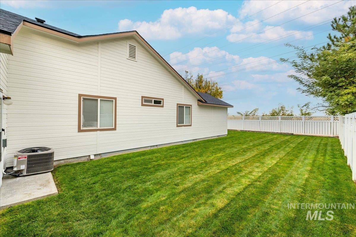 4242 W Niemann Dr, Meridian, Idaho 83646, 4 Bedrooms, 2 Bathrooms, Residential For Sale, Price $495,000,MLS 98971287