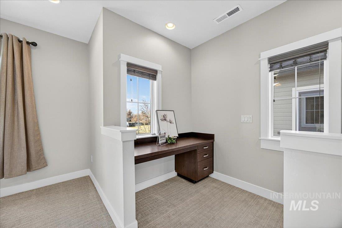 2120 N Woodcreek St, Boise, Idaho 83704, 3 Bedrooms, 2.5 Bathrooms, Residential For Sale, Price $514,900,MLS 98971293