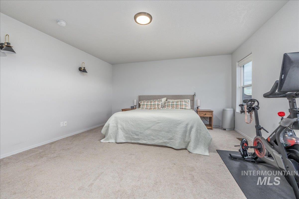1217 N Bowknot Lake Ave, Star, Idaho 83669, 4 Bedrooms, 2.5 Bathrooms, Residential For Sale, Price $529,900, 98971294
