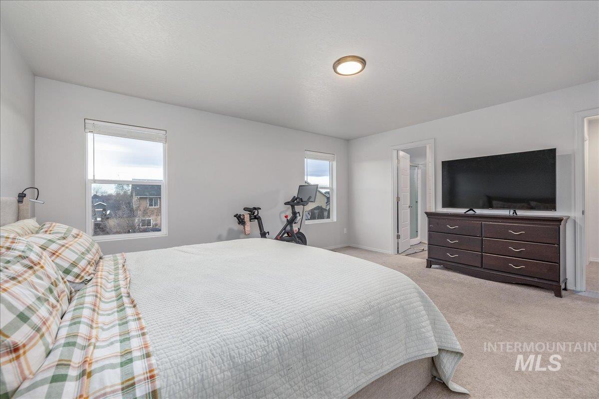 1217 N Bowknot Lake Ave, Star, Idaho 83669, 4 Bedrooms, 2.5 Bathrooms, Residential For Sale, Price $529,900, 98971294