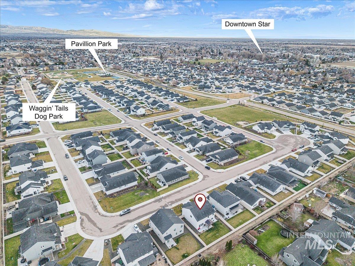 1217 N Bowknot Lake Ave, Star, Idaho 83669, 4 Bedrooms, 2.5 Bathrooms, Residential For Sale, Price $575,000,MLS 98971294