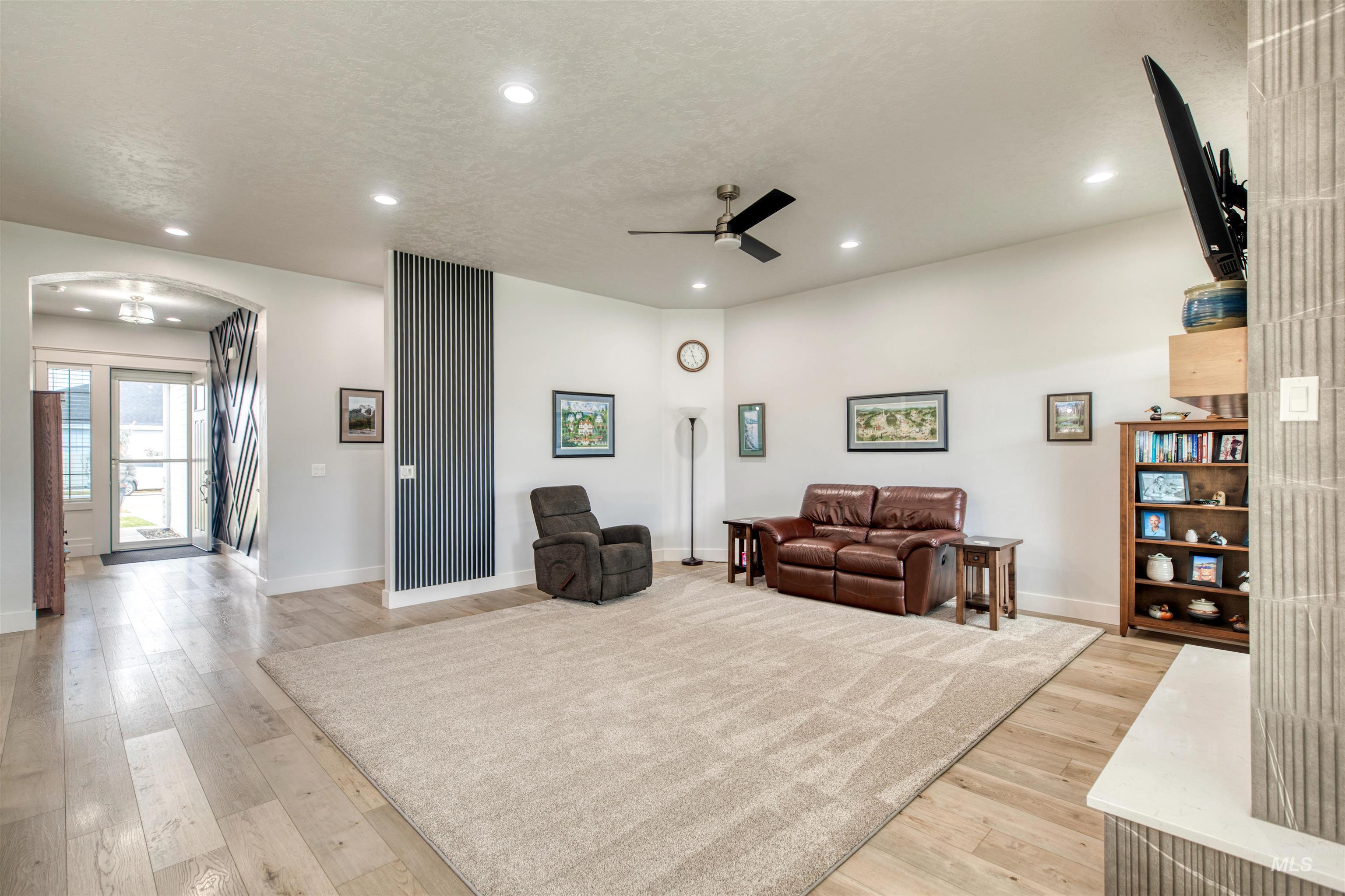 795 E Rio Chico Drive, Kuna, Idaho 83634, 4 Bedrooms, 2.5 Bathrooms, Residential For Sale, Price $649,900,MLS 98971295