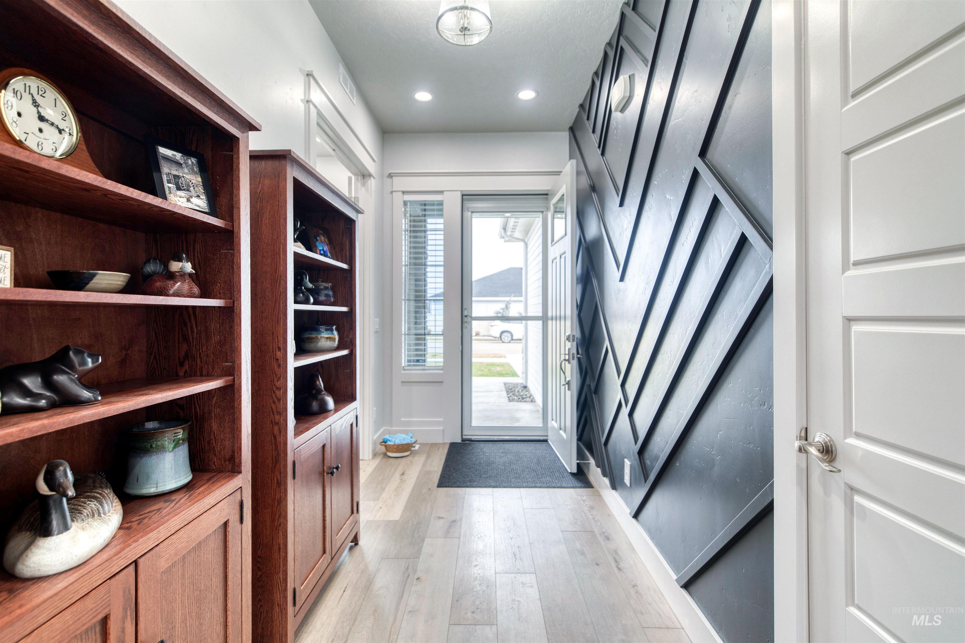 795 E Rio Chico Drive, Kuna, Idaho 83634, 4 Bedrooms, 2.5 Bathrooms, Residential For Sale, Price $649,900,MLS 98971295