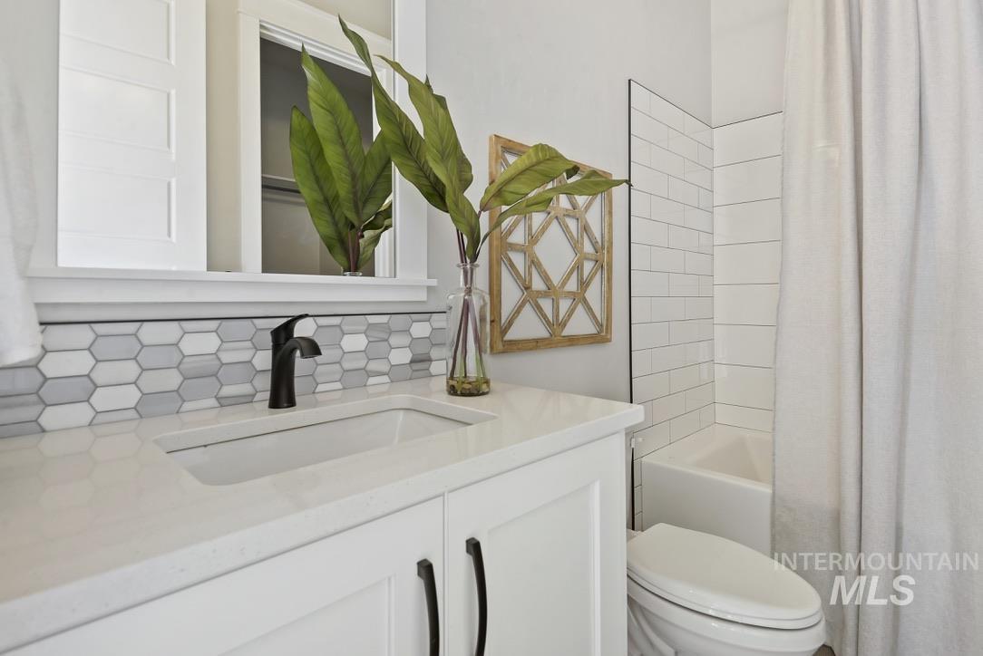 6282 W Evita St., Eagle, Idaho 83616, 4 Bedrooms, 3.5 Bathrooms, Residential For Sale, Price $1,239,500,MLS 98971297