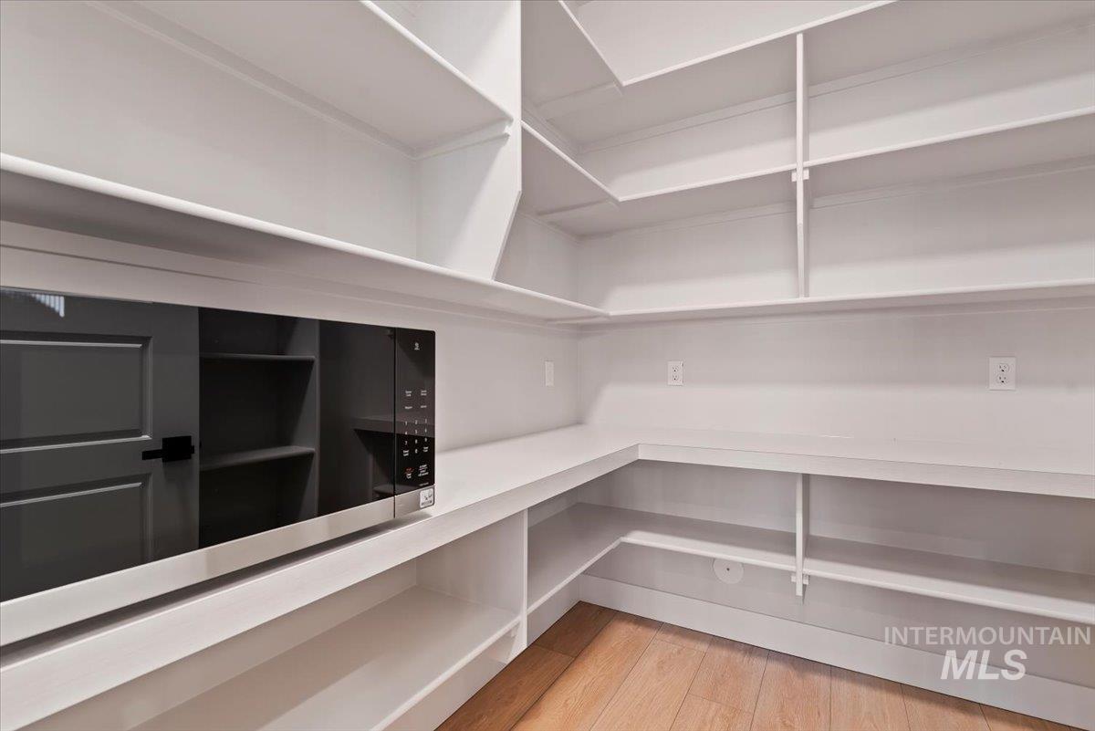 6282 W Evita St., Eagle, Idaho 83616, 4 Bedrooms, 3.5 Bathrooms, Residential For Sale, Price $1,199,500,MLS 98971297