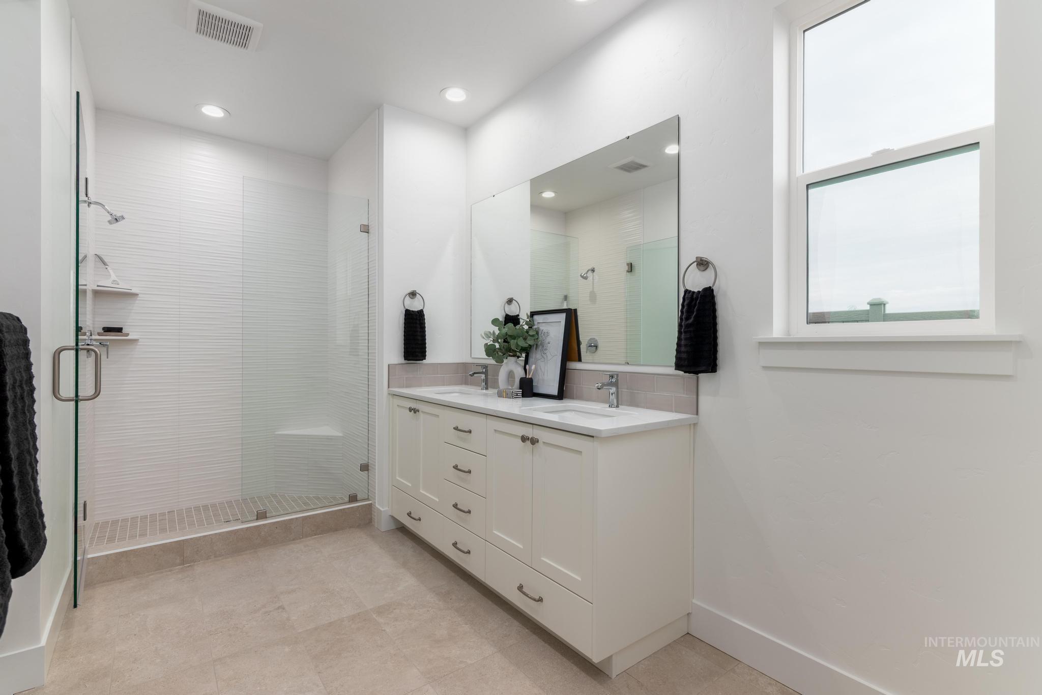 5535 N Patimos Ave, Meridian, Idaho 83646, 4 Bedrooms, 2 Bathrooms, Residential For Sale, Price $544,000,MLS 98971298