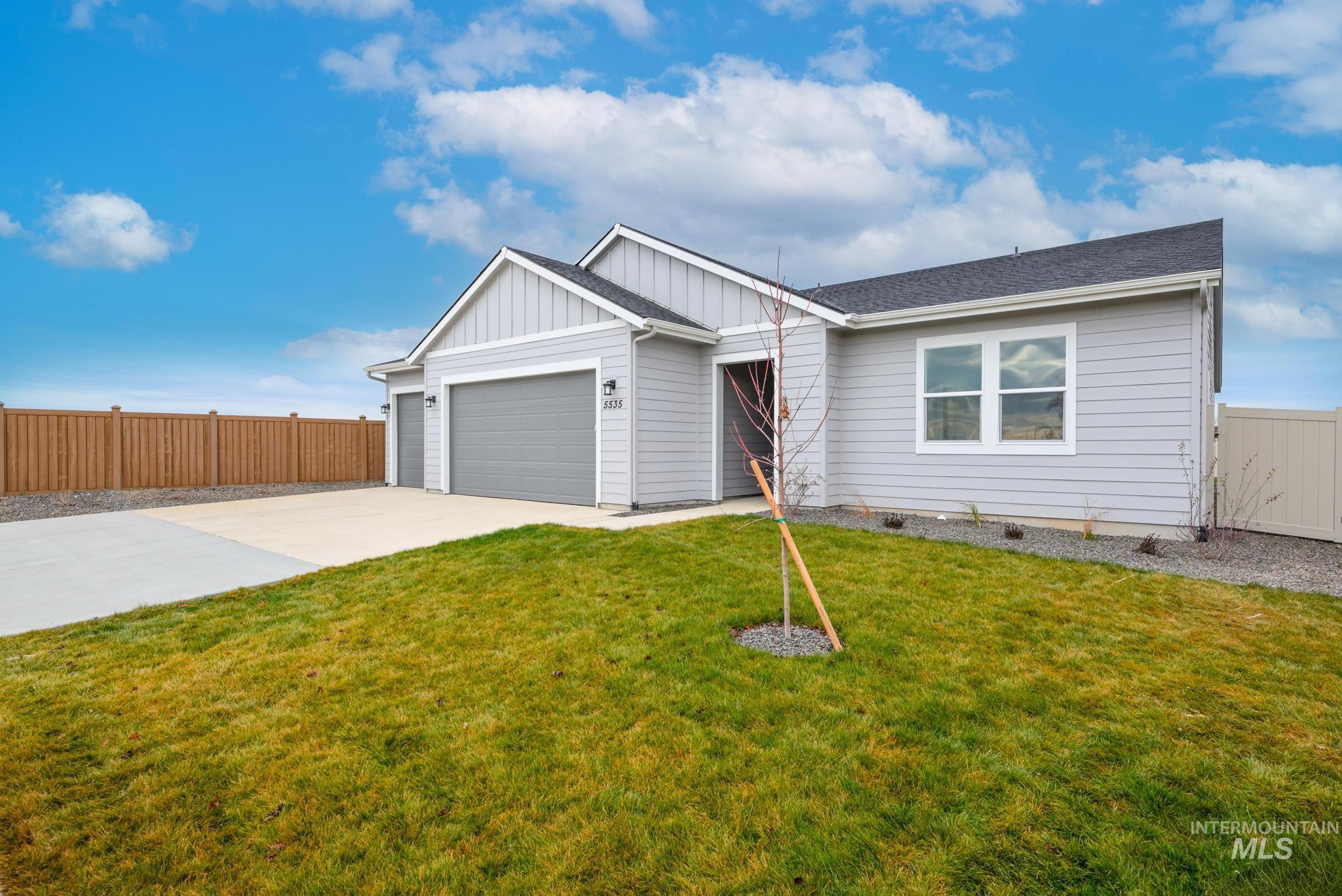 5535 N Patimos Ave, Meridian, Idaho 83646, 4 Bedrooms, 2 Bathrooms, Residential For Sale, Price $544,000,MLS 98971298