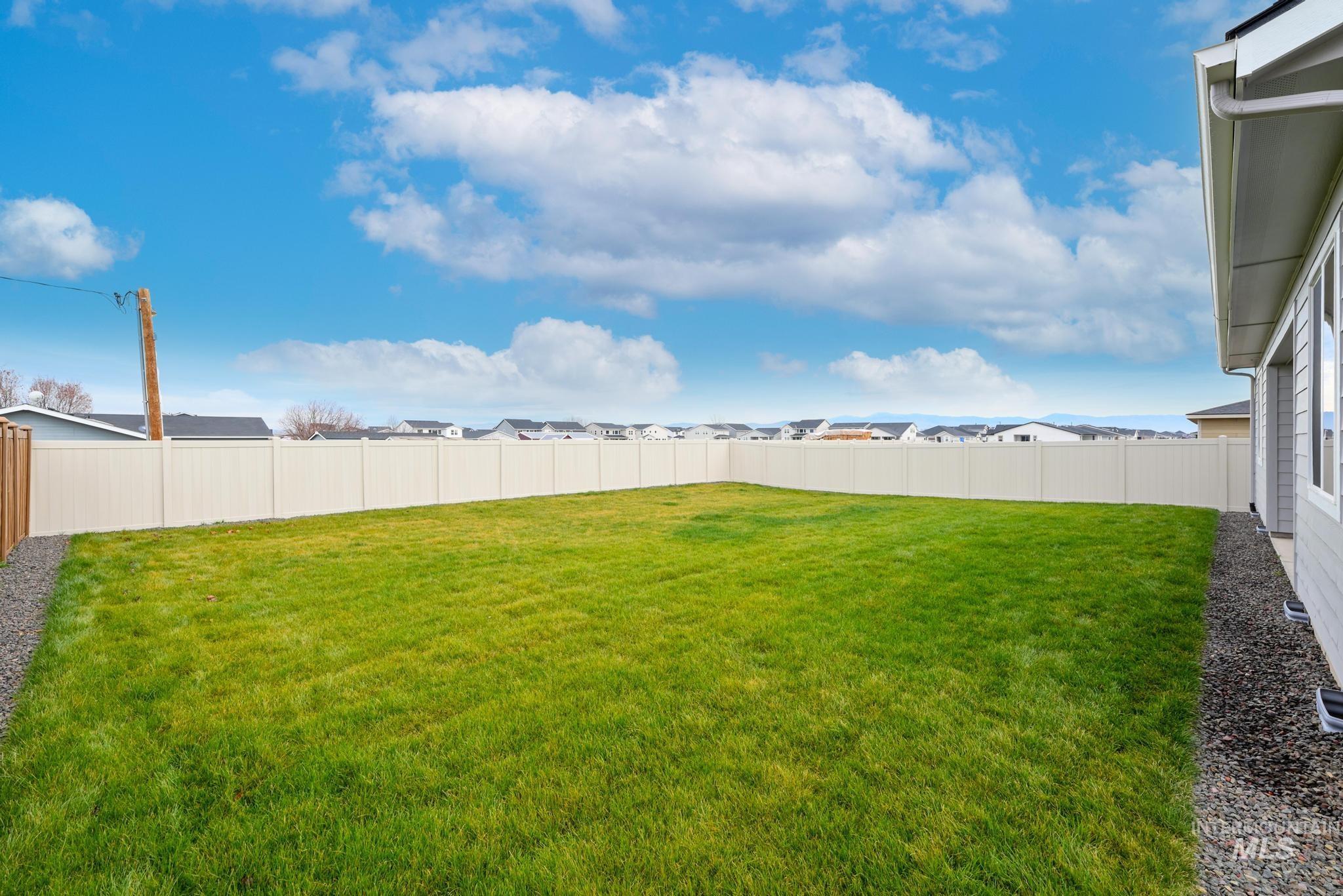 5535 N Patimos Ave, Meridian, Idaho 83646, 4 Bedrooms, 2 Bathrooms, Residential For Sale, Price $544,000,MLS 98971298