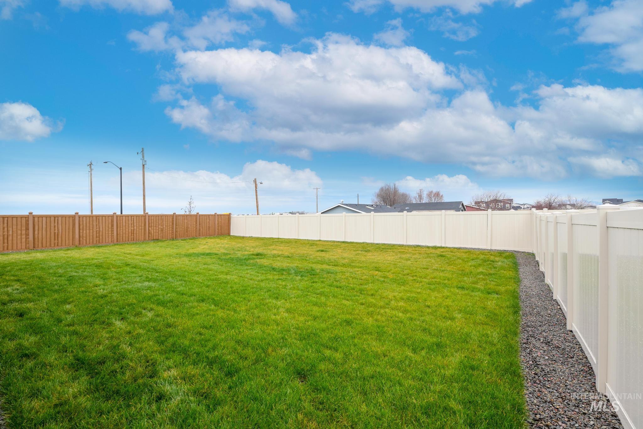 5535 N Patimos Ave, Meridian, Idaho 83646, 4 Bedrooms, 2 Bathrooms, Residential For Sale, Price $544,000,MLS 98971298