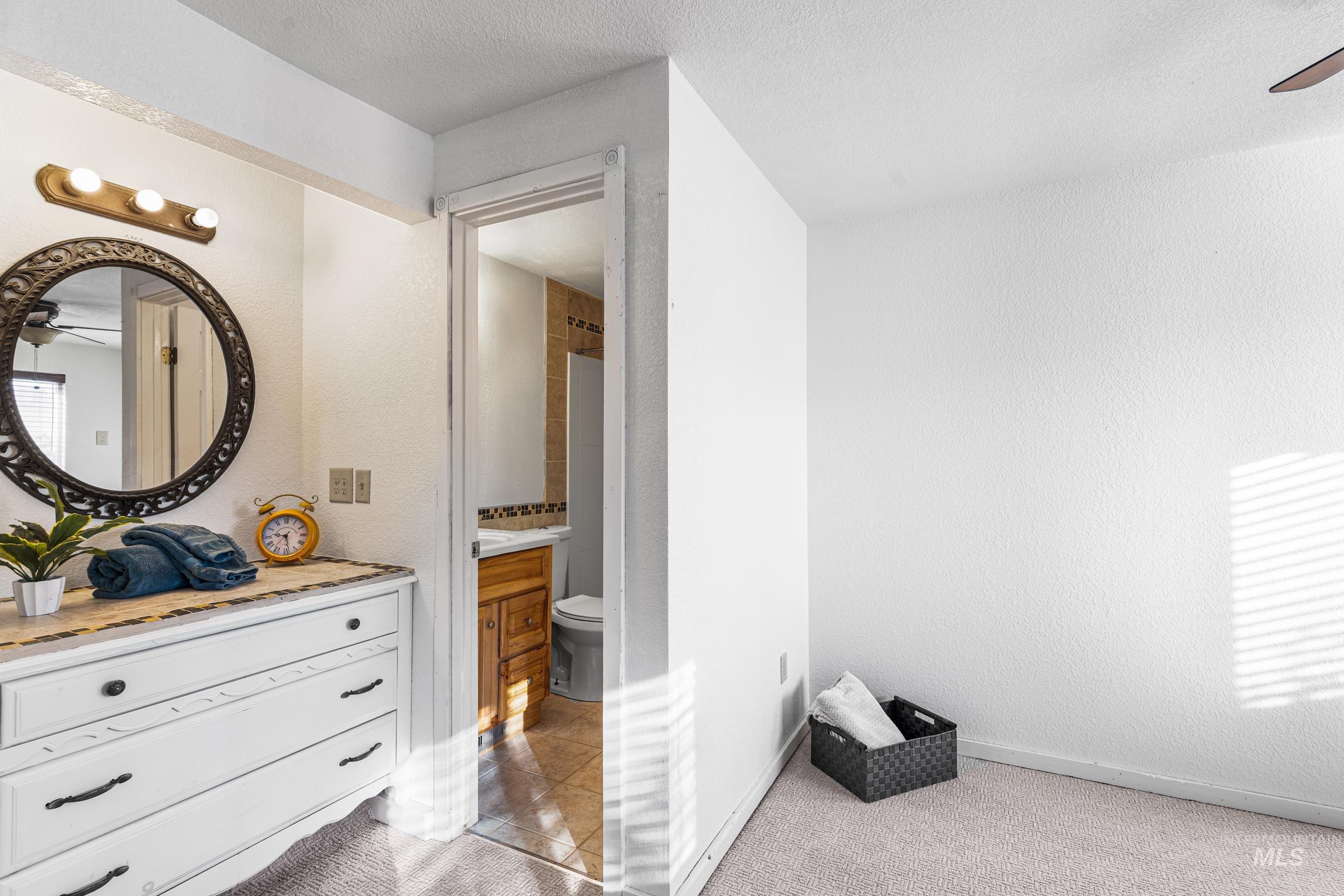 1212 E Ustick Rd, Caldwell, Idaho 83607, 6 Bedrooms, 3 Bathrooms, Residential For Sale, Price $459,900,MLS 98971299