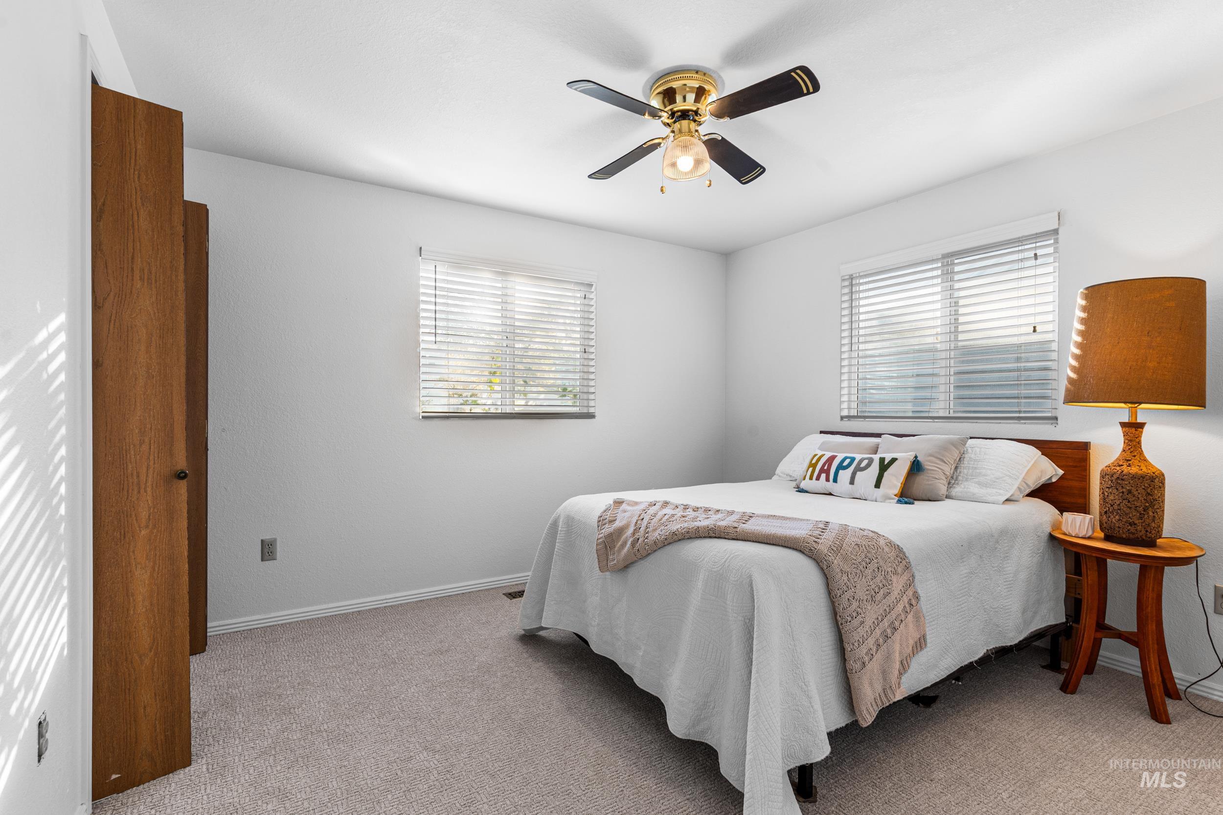 1212 E Ustick Rd, Caldwell, Idaho 83607, 6 Bedrooms, 3 Bathrooms, Residential For Sale, Price $459,900,MLS 98971299