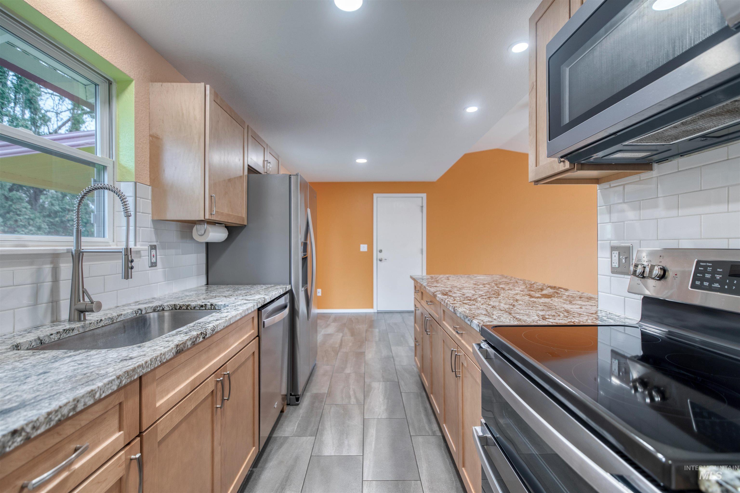 7159 W Gillis Dr, Boise, Idaho 83714, 3 Bedrooms, 1 Bathroom, Residential For Sale, Price $399,900,MLS 98971300