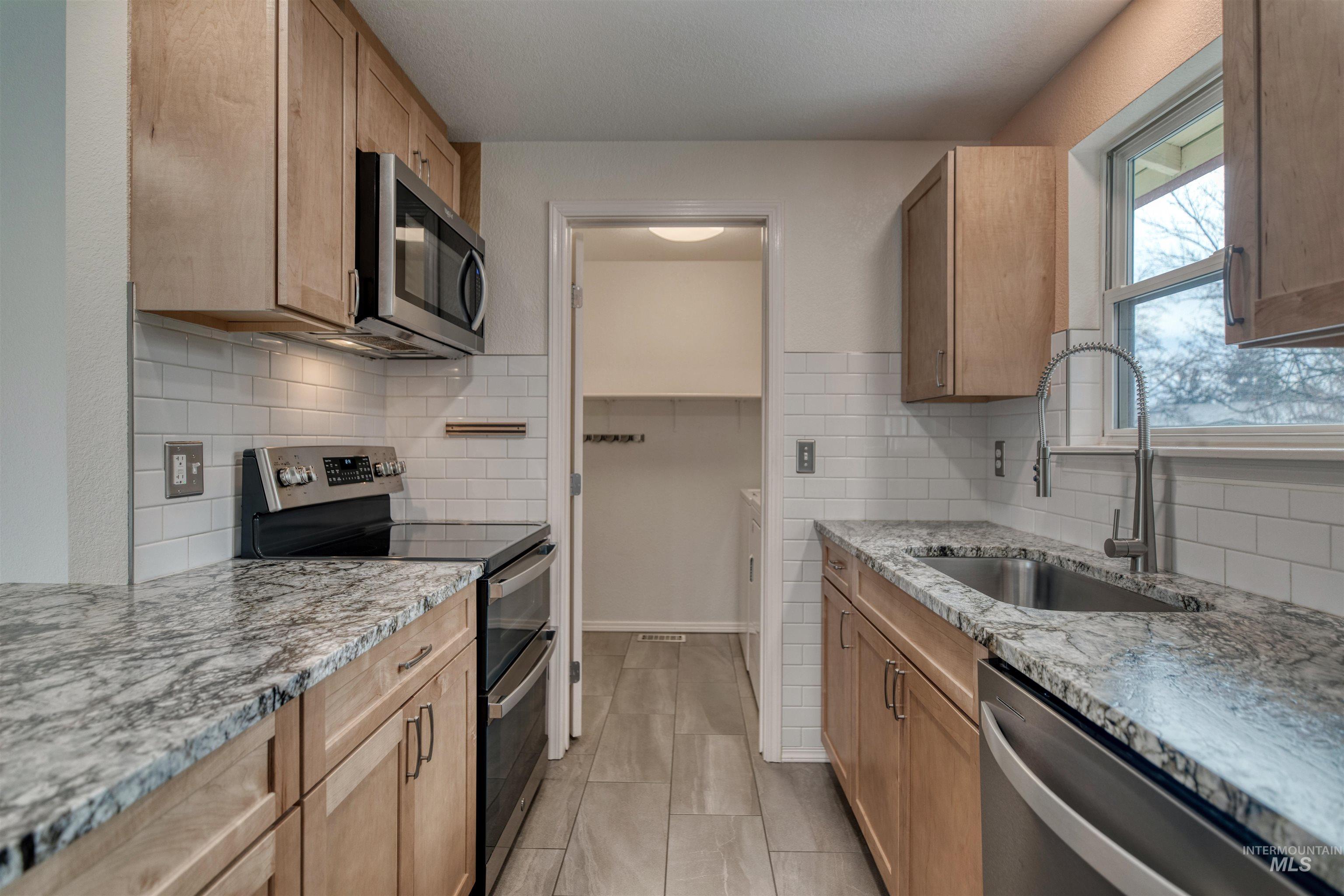 7159 W Gillis Dr, Boise, Idaho 83714, 3 Bedrooms, 1 Bathroom, Residential For Sale, Price $399,900,MLS 98971300