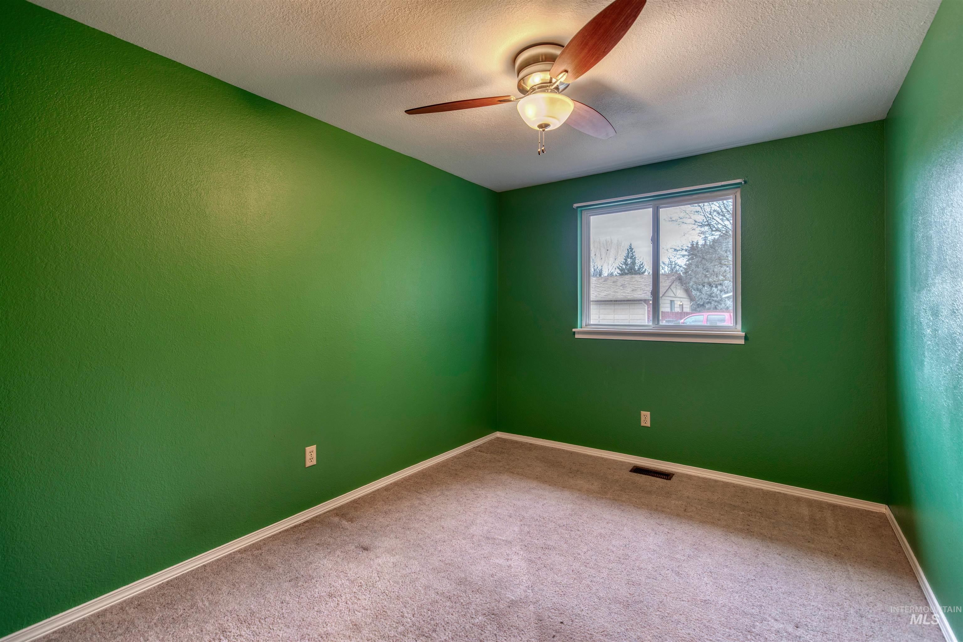 7159 W Gillis Dr, Boise, Idaho 83714, 3 Bedrooms, 1 Bathroom, Residential For Sale, Price $399,900,MLS 98971300