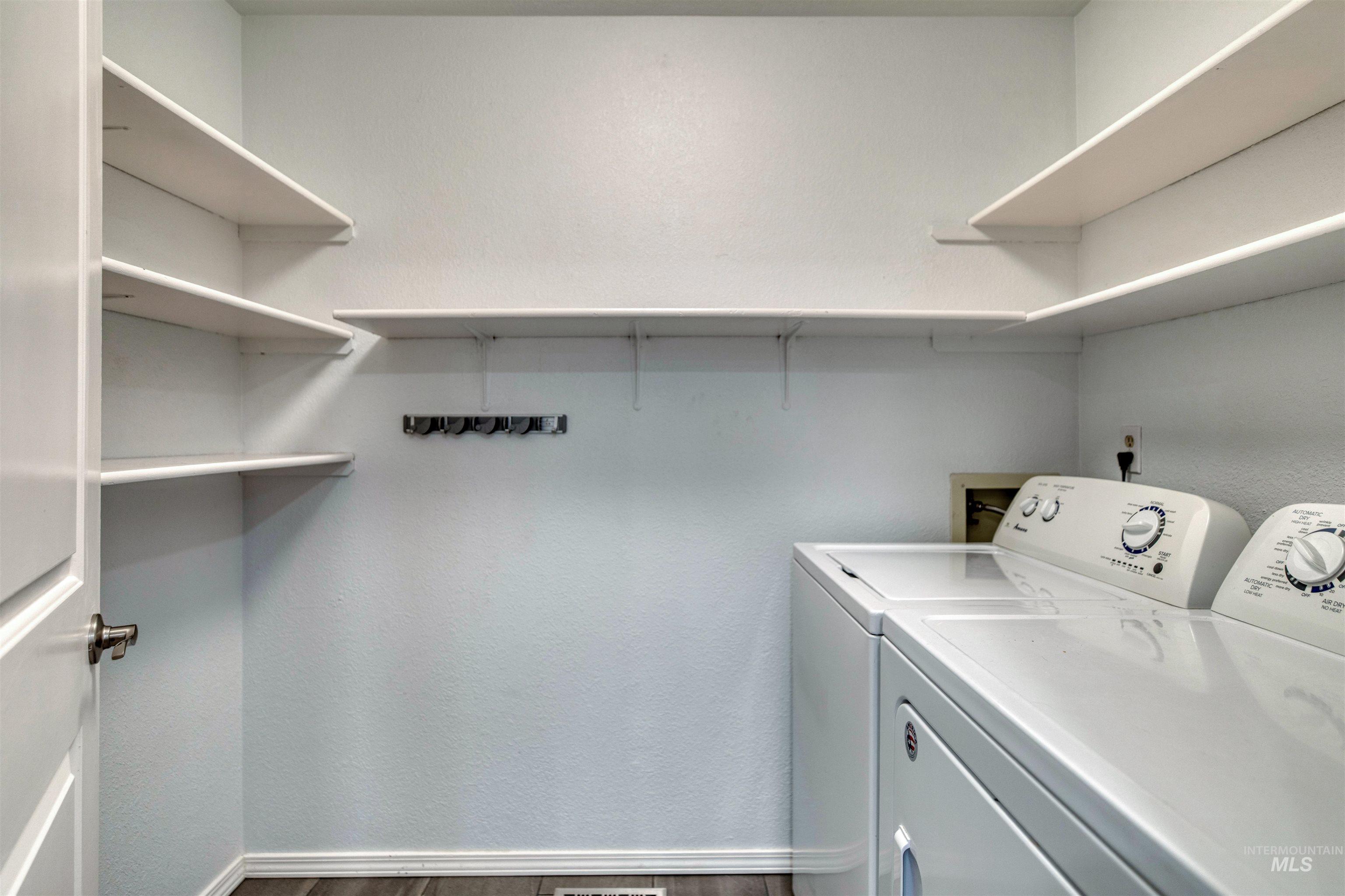 7159 W Gillis Dr, Boise, Idaho 83714, 3 Bedrooms, 1 Bathroom, Residential For Sale, Price $399,900,MLS 98971300