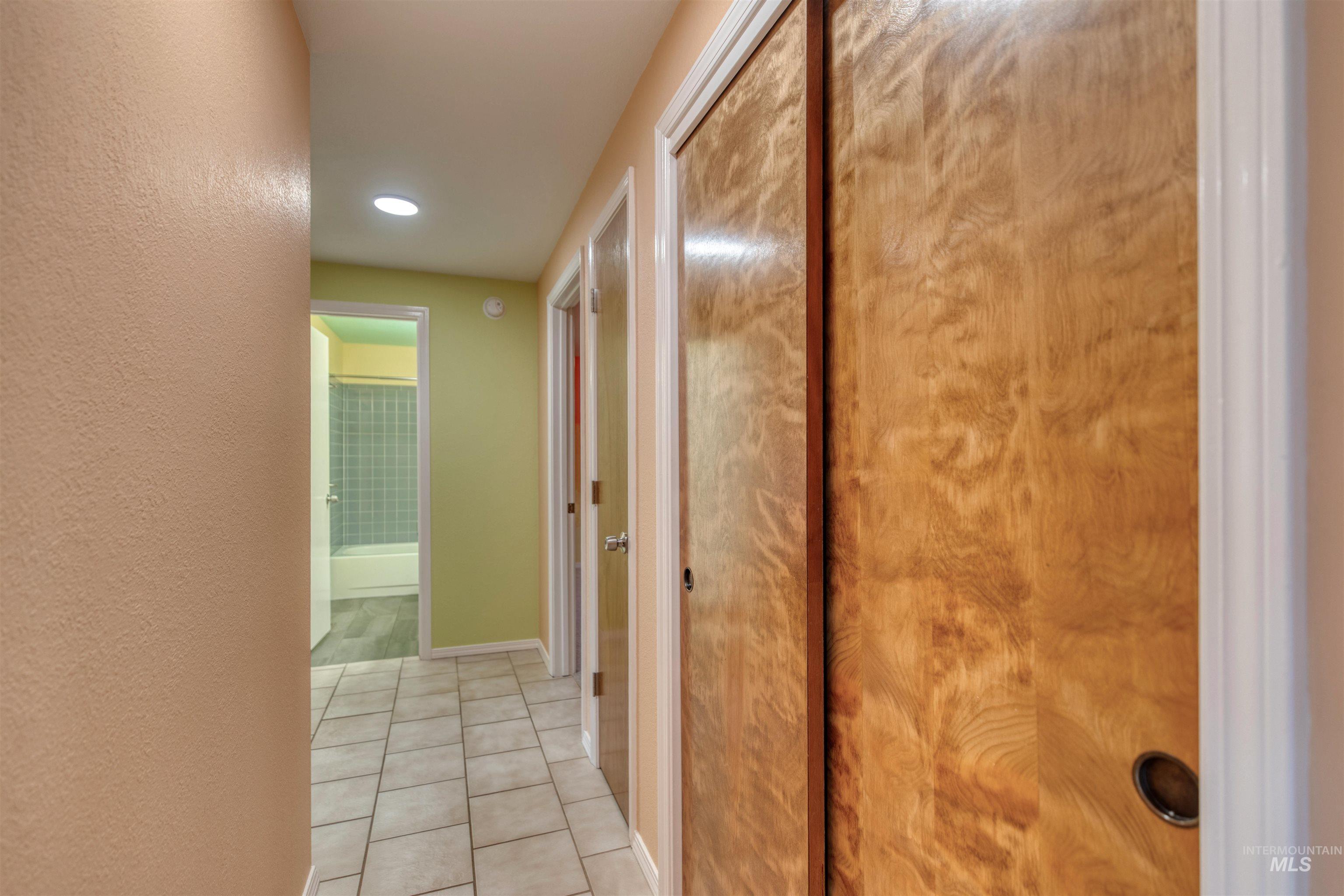 7159 W Gillis Dr, Boise, Idaho 83714, 3 Bedrooms, 1 Bathroom, Residential For Sale, Price $399,900,MLS 98971300