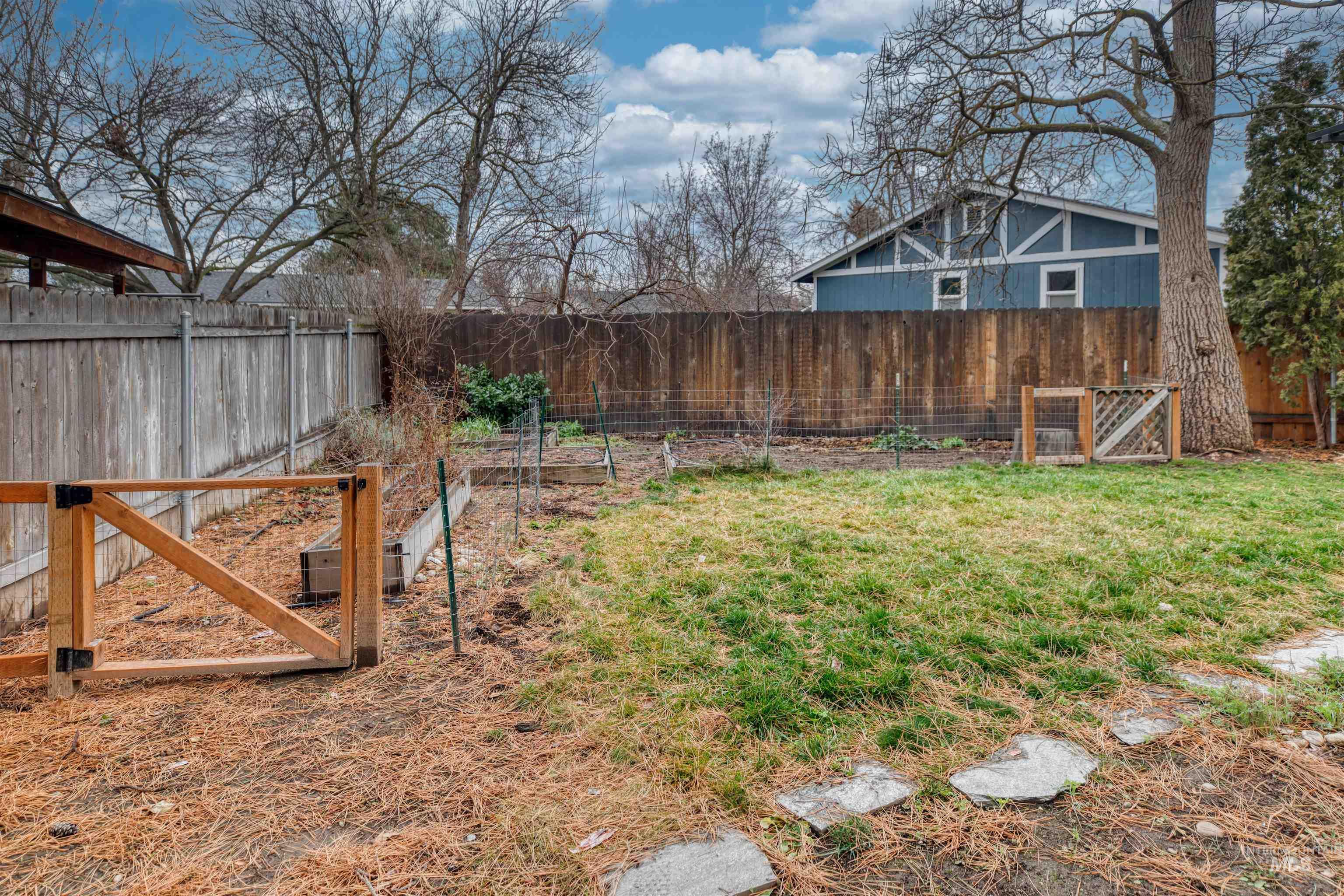 7159 W Gillis Dr, Boise, Idaho 83714, 3 Bedrooms, 1 Bathroom, Residential For Sale, Price $399,900,MLS 98971300