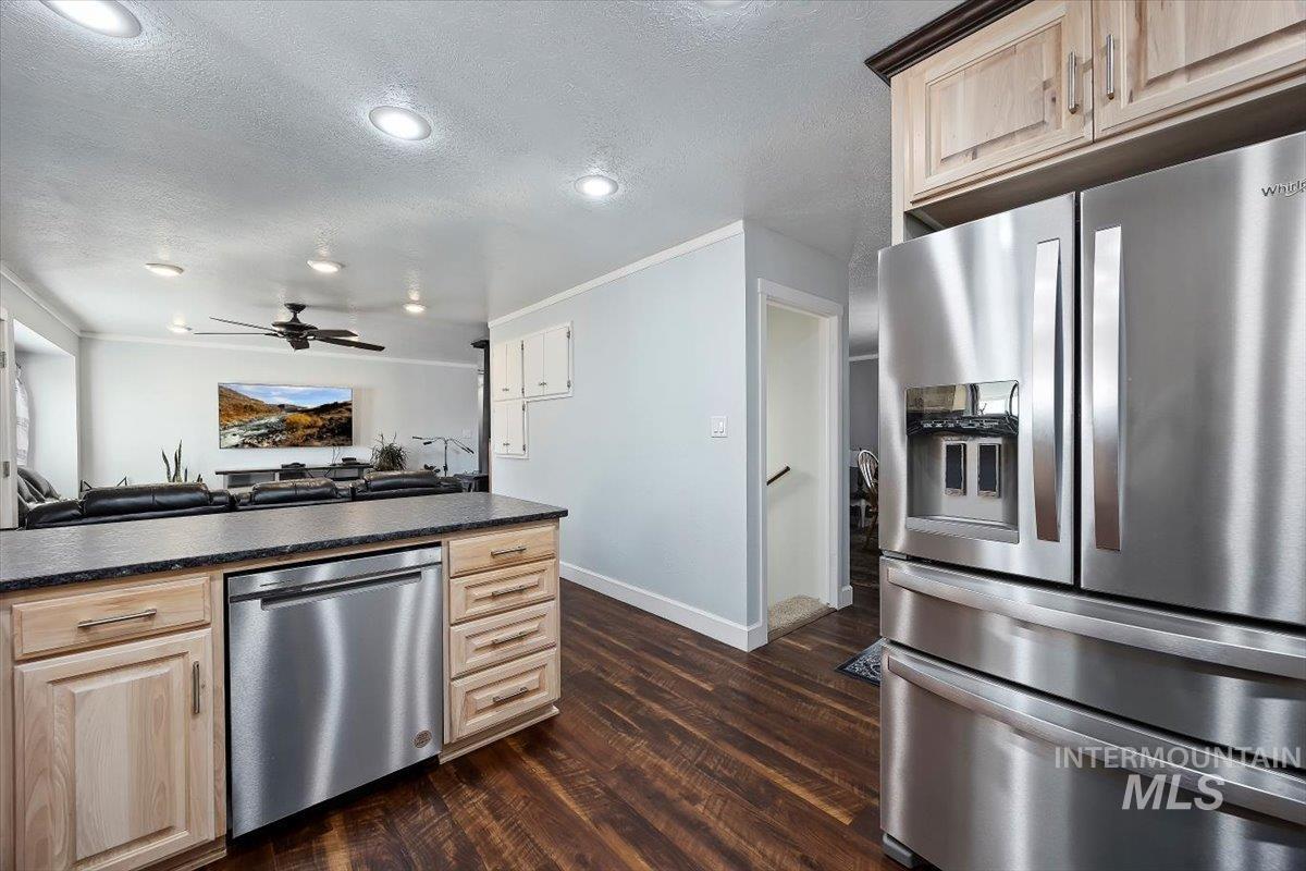 466 Carriage Ln, Twin Falls, Idaho 83301, 5 Bedrooms, 3 Bathrooms, Residential For Sale, Price $567,000,MLS 98971302