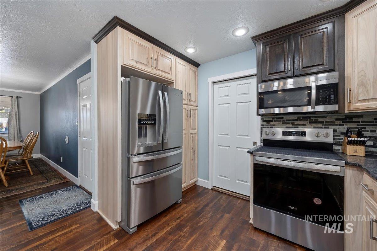 466 Carriage Ln, Twin Falls, Idaho 83301, 5 Bedrooms, 3 Bathrooms, Residential For Sale, Price $567,000,MLS 98971302