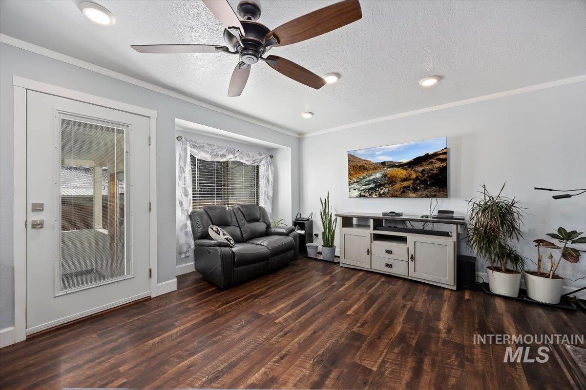 466 Carriage Ln, Twin Falls, Idaho 83301, 5 Bedrooms, 3 Bathrooms, Residential For Sale, Price $567,000,MLS 98971302