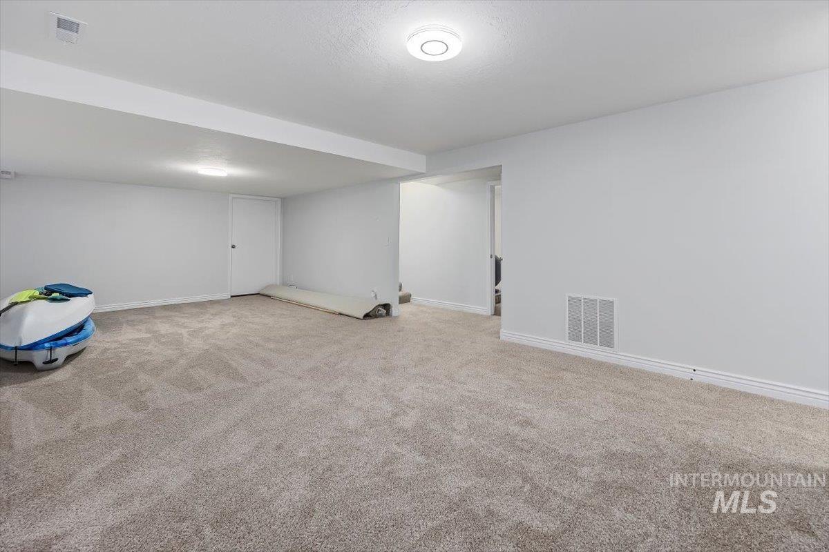 466 Carriage Ln, Twin Falls, Idaho 83301, 5 Bedrooms, 3 Bathrooms, Residential For Sale, Price $567,000,MLS 98971302