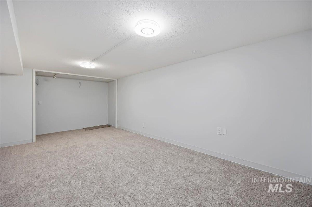 466 Carriage Ln, Twin Falls, Idaho 83301, 5 Bedrooms, 3 Bathrooms, Residential For Sale, Price $567,000,MLS 98971302