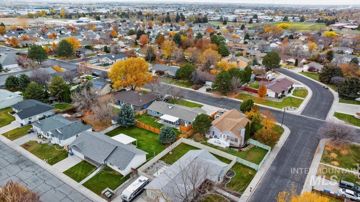 466 Carriage Ln, Twin Falls, Idaho 83301, 5 Bedrooms, 3 Bathrooms, Residential For Sale, Price $567,000,MLS 98971302