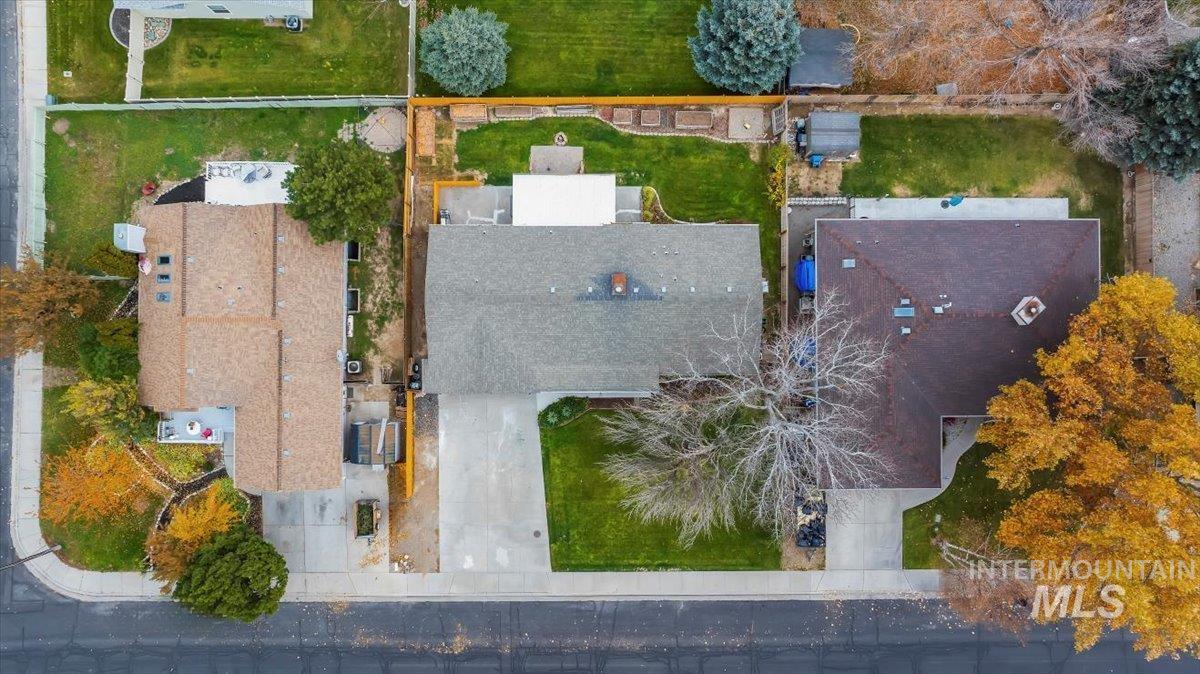 466 Carriage Ln, Twin Falls, Idaho 83301, 5 Bedrooms, 3 Bathrooms, Residential For Sale, Price $567,000,MLS 98971302