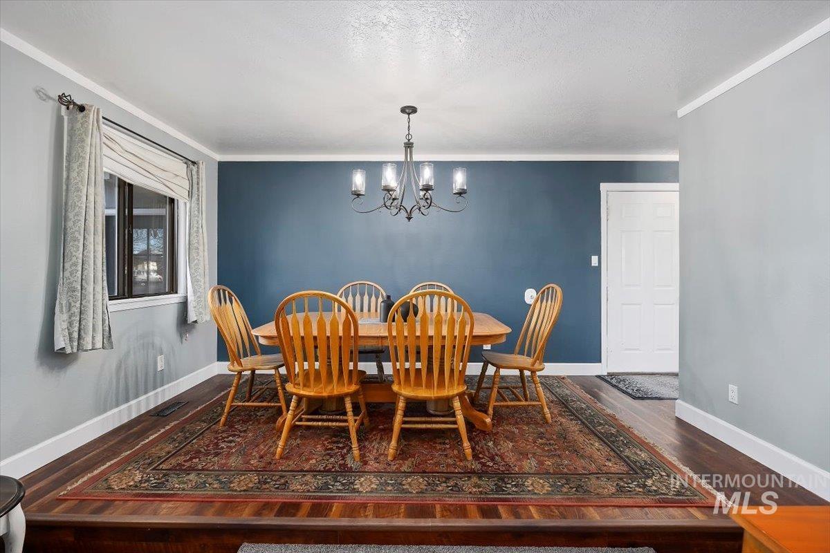 466 Carriage Ln, Twin Falls, Idaho 83301, 5 Bedrooms, 3 Bathrooms, Residential For Sale, Price $567,000,MLS 98971302