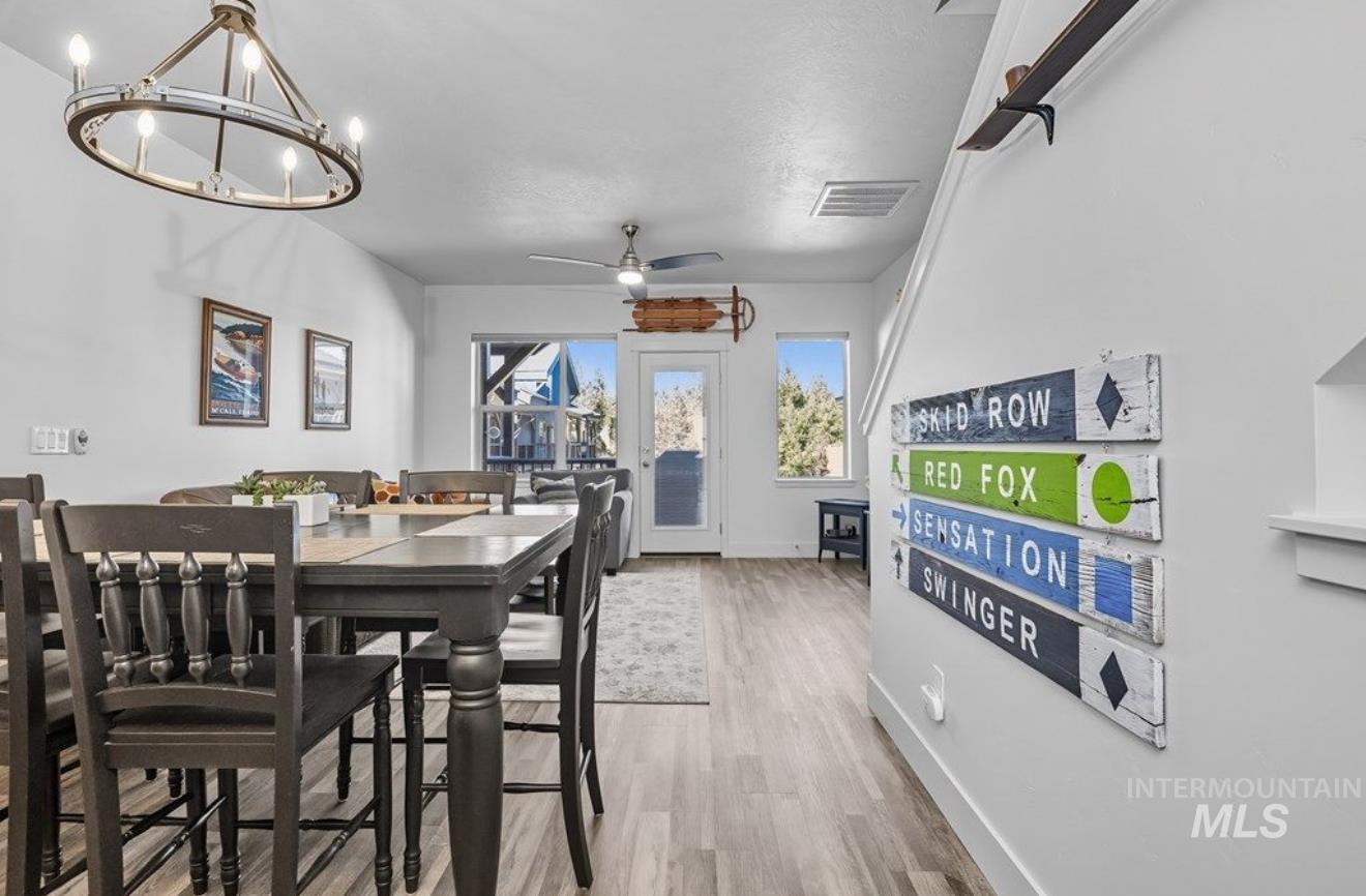 211 Broken Pine Lane, McCall, Idaho 83638, 3 Bedrooms, 3 Bathrooms, Residential For Sale, Price $549,900,MLS 98971303