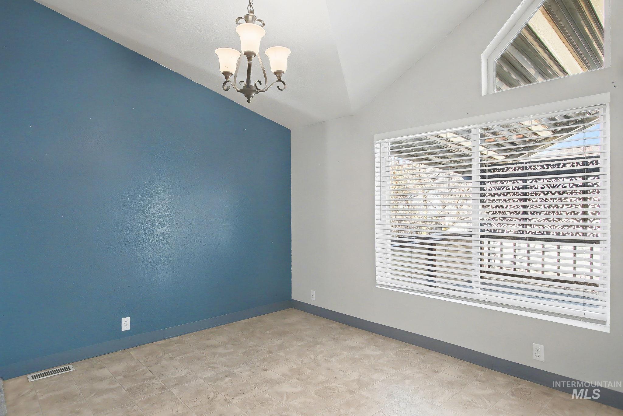 1430 Chestnut St, Clarkston, Washington 99403, 3 Bedrooms, 2 Bathrooms, Residential For Sale, Price $129,900,MLS 98971304