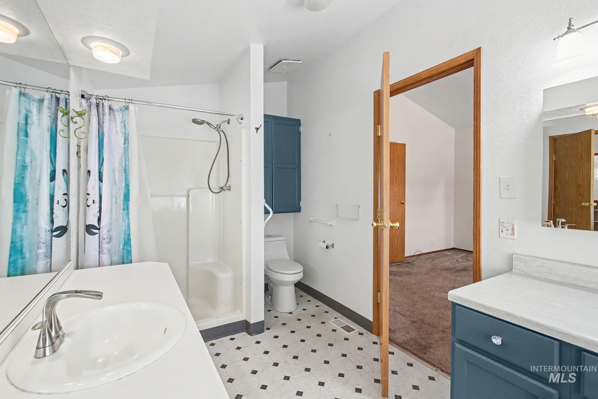 1430 Chestnut St, Clarkston, Washington 99403, 3 Bedrooms, 2 Bathrooms, Residential For Sale, Price $129,900,MLS 98971304