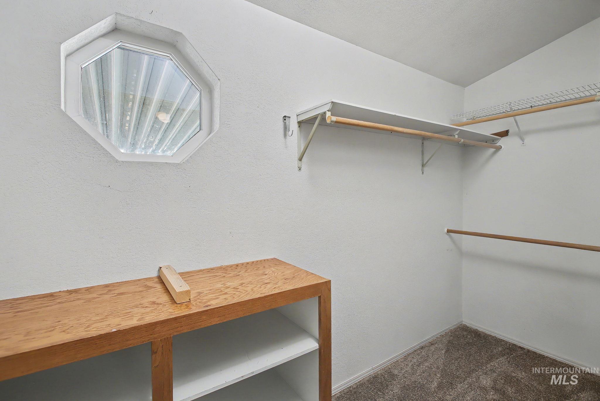 1430 Chestnut St, Clarkston, Washington 99403, 3 Bedrooms, 2 Bathrooms, Residential For Sale, Price $129,900,MLS 98971304