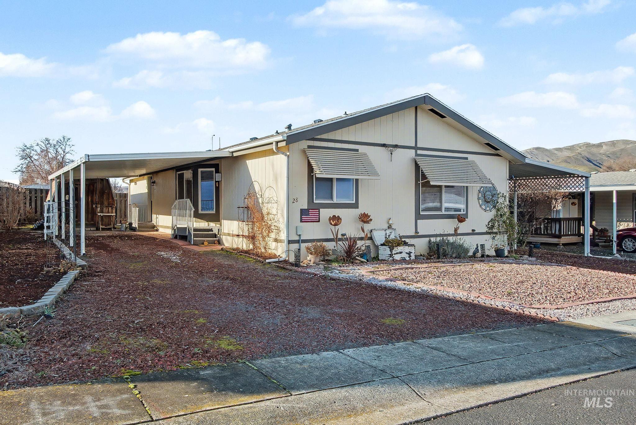 1430 Chestnut St, Clarkston, Washington 99403, 3 Bedrooms, 2 Bathrooms, Residential For Sale, Price $129,900,MLS 98971304