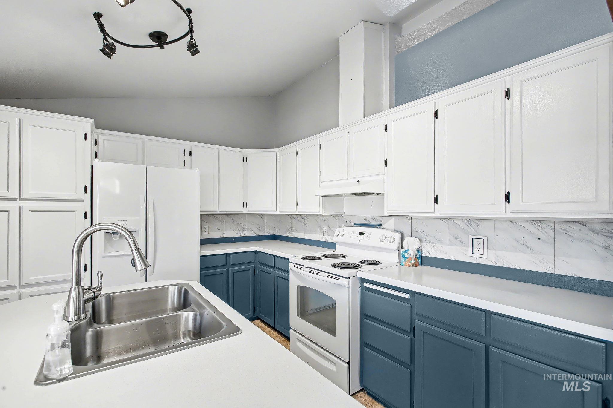 1430 Chestnut St, Clarkston, Washington 99403, 3 Bedrooms, 2 Bathrooms, Residential For Sale, Price $129,900,MLS 98971304