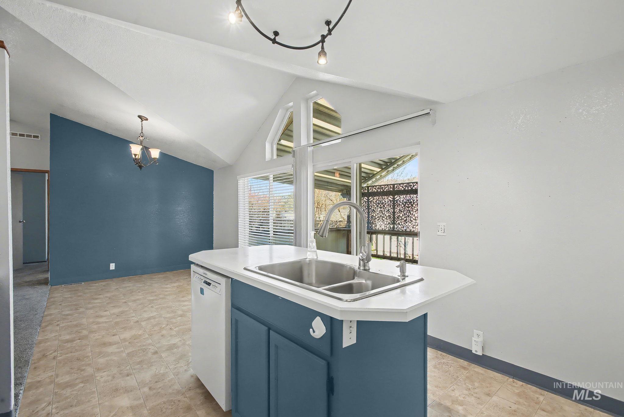 1430 Chestnut St, Clarkston, Washington 99403, 3 Bedrooms, 2 Bathrooms, Residential For Sale, Price $129,900,MLS 98971304