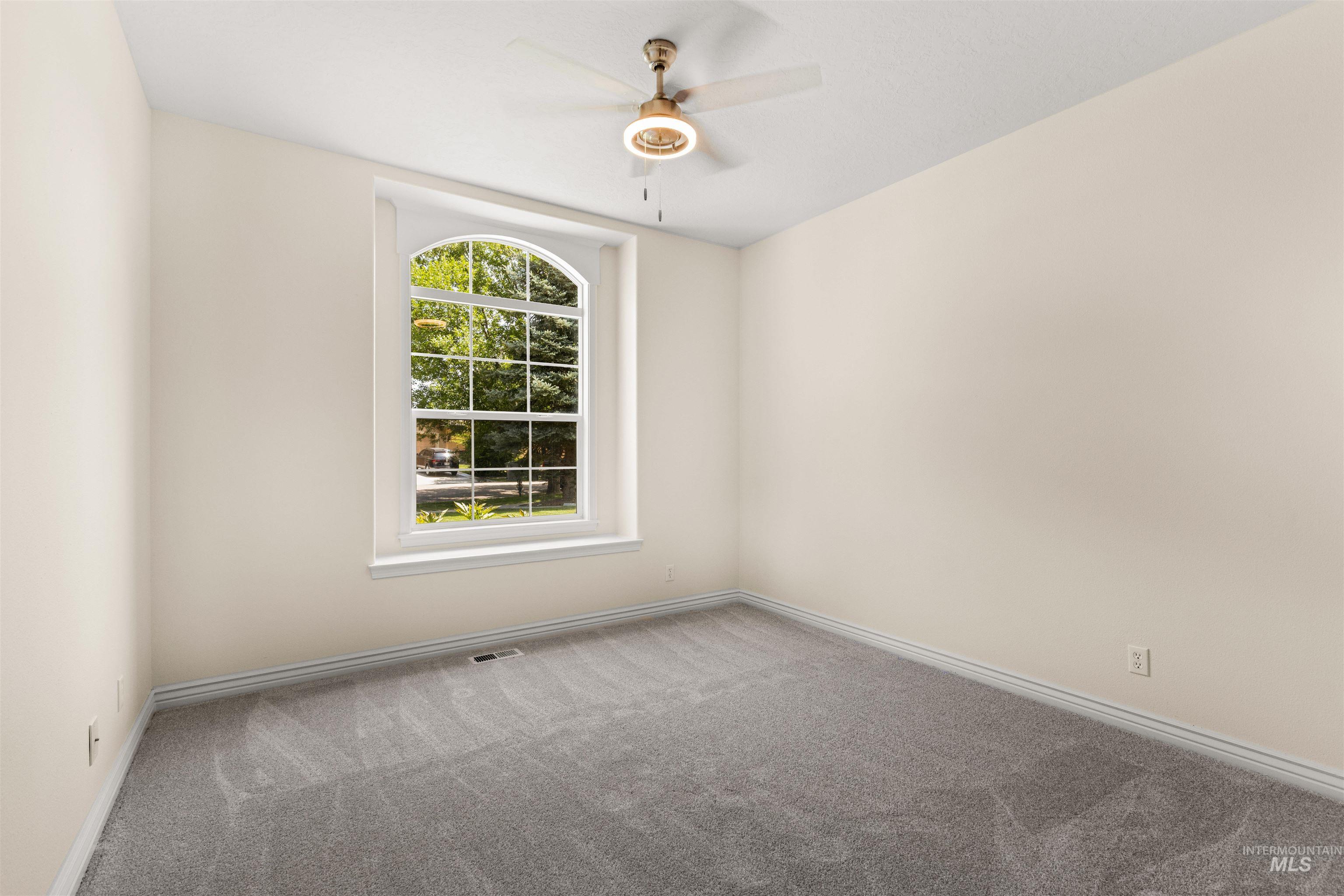 3827 S Lamone Way, Meridian, Florida 83642, 4 Bedrooms, 2.5 Bathrooms, Residential For Sale, Price $620,000,MLS 98971305