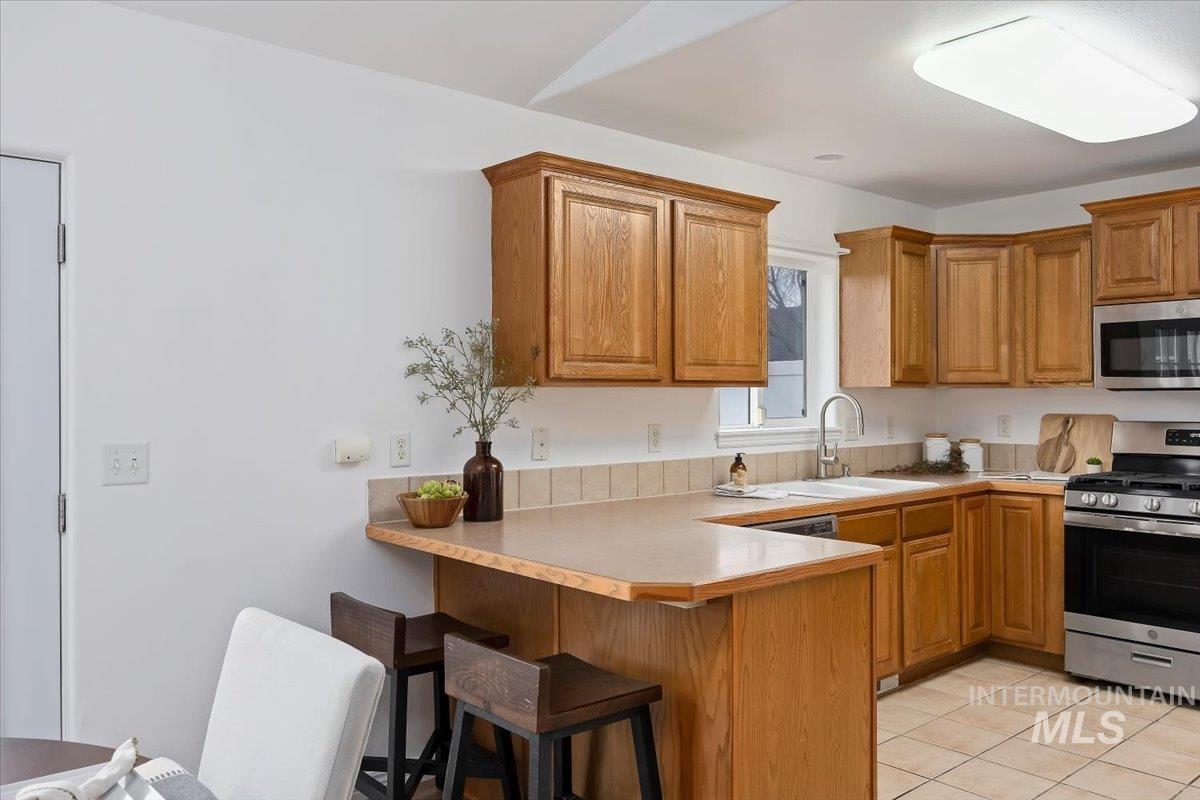 971 Caswell Ave W, Twin Falls, Idaho 83301, 3 Bedrooms, 2 Bathrooms, Residential For Sale, Price $349,900,MLS 98971307