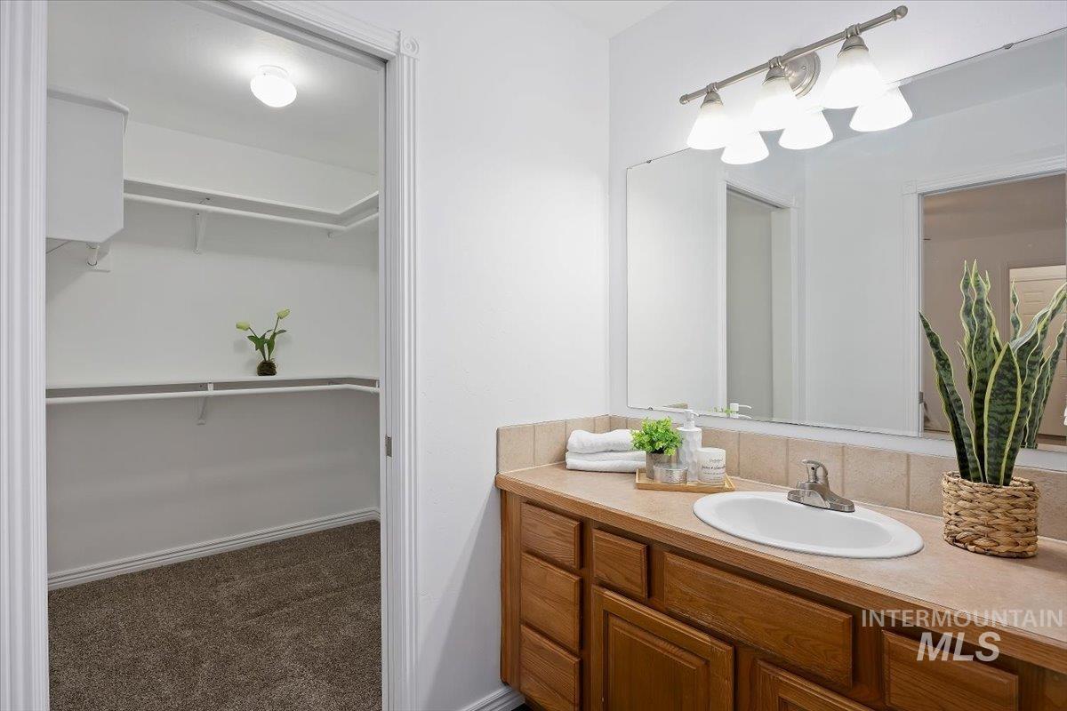 971 Caswell Ave W, Twin Falls, Idaho 83301, 3 Bedrooms, 2 Bathrooms, Residential For Sale, Price $349,900,MLS 98971307