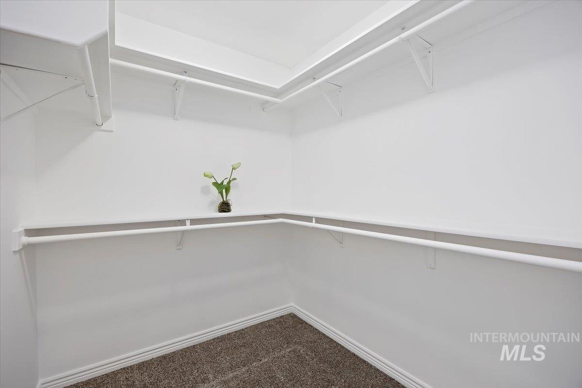 971 Caswell Ave W, Twin Falls, Idaho 83301, 3 Bedrooms, 2 Bathrooms, Residential For Sale, Price $349,900,MLS 98971307