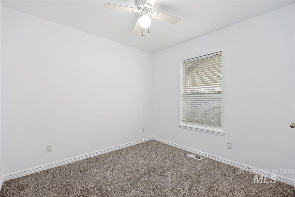 971 Caswell Ave W, Twin Falls, Idaho 83301, 3 Bedrooms, 2 Bathrooms, Residential For Sale, Price $349,900,MLS 98971307