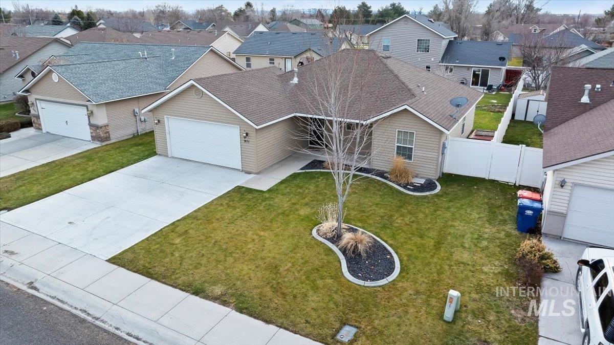 971 Caswell Ave W, Twin Falls, Idaho 83301, 3 Bedrooms, 2 Bathrooms, Residential For Sale, Price $349,900,MLS 98971307