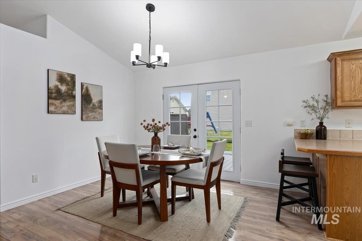 971 Caswell Ave W, Twin Falls, Idaho 83301, 3 Bedrooms, 2 Bathrooms, Residential For Sale, Price $349,900,MLS 98971307