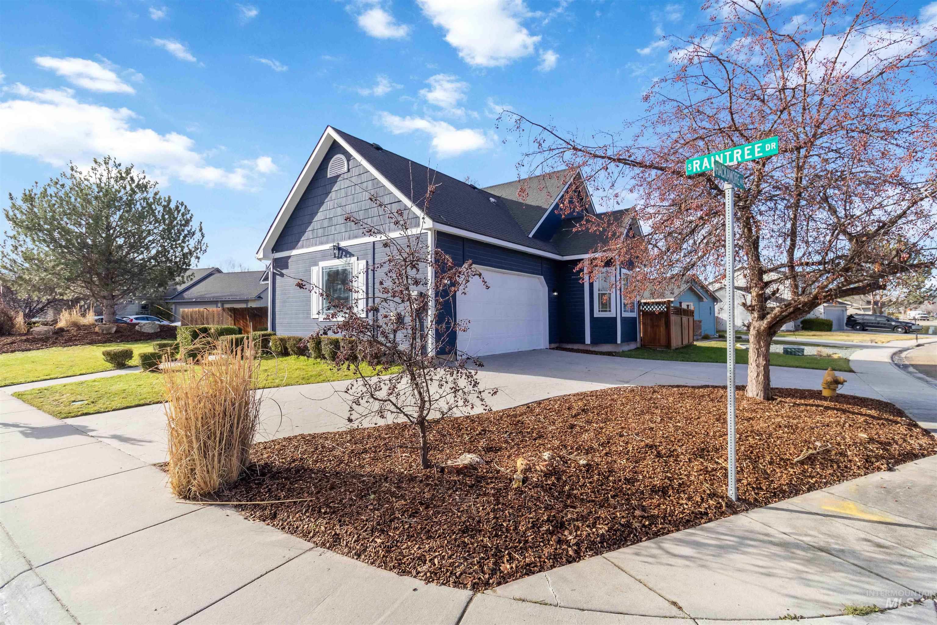 3201 Raintree, Nampa, Idaho 83686, 5 Bedrooms, 3 Bathrooms, Residential For Sale, Price $720,000,MLS 98971308