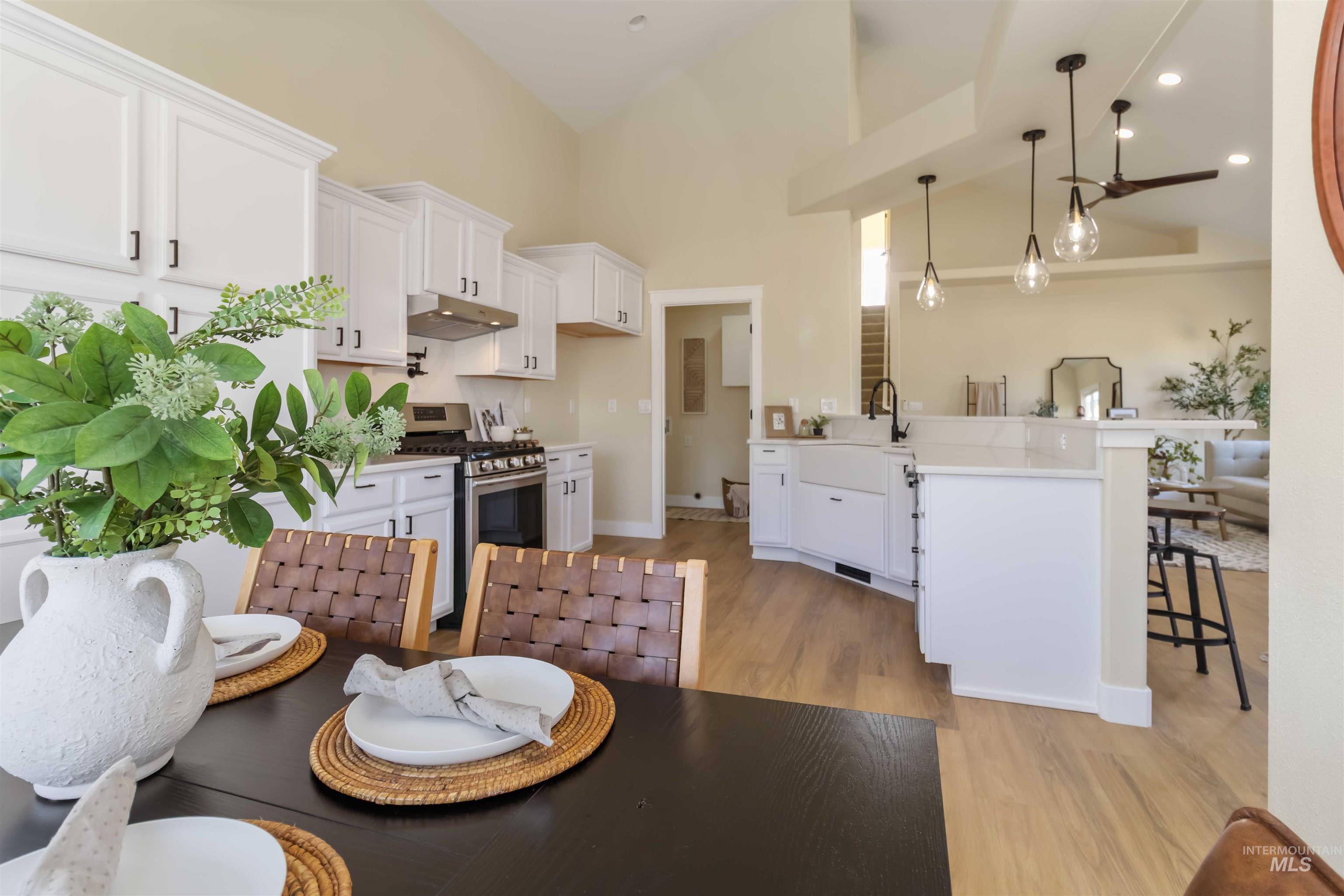 3201 Raintree, Nampa, Idaho 83686, 5 Bedrooms, 3 Bathrooms, Residential For Sale, Price $660,000,MLS 98971308