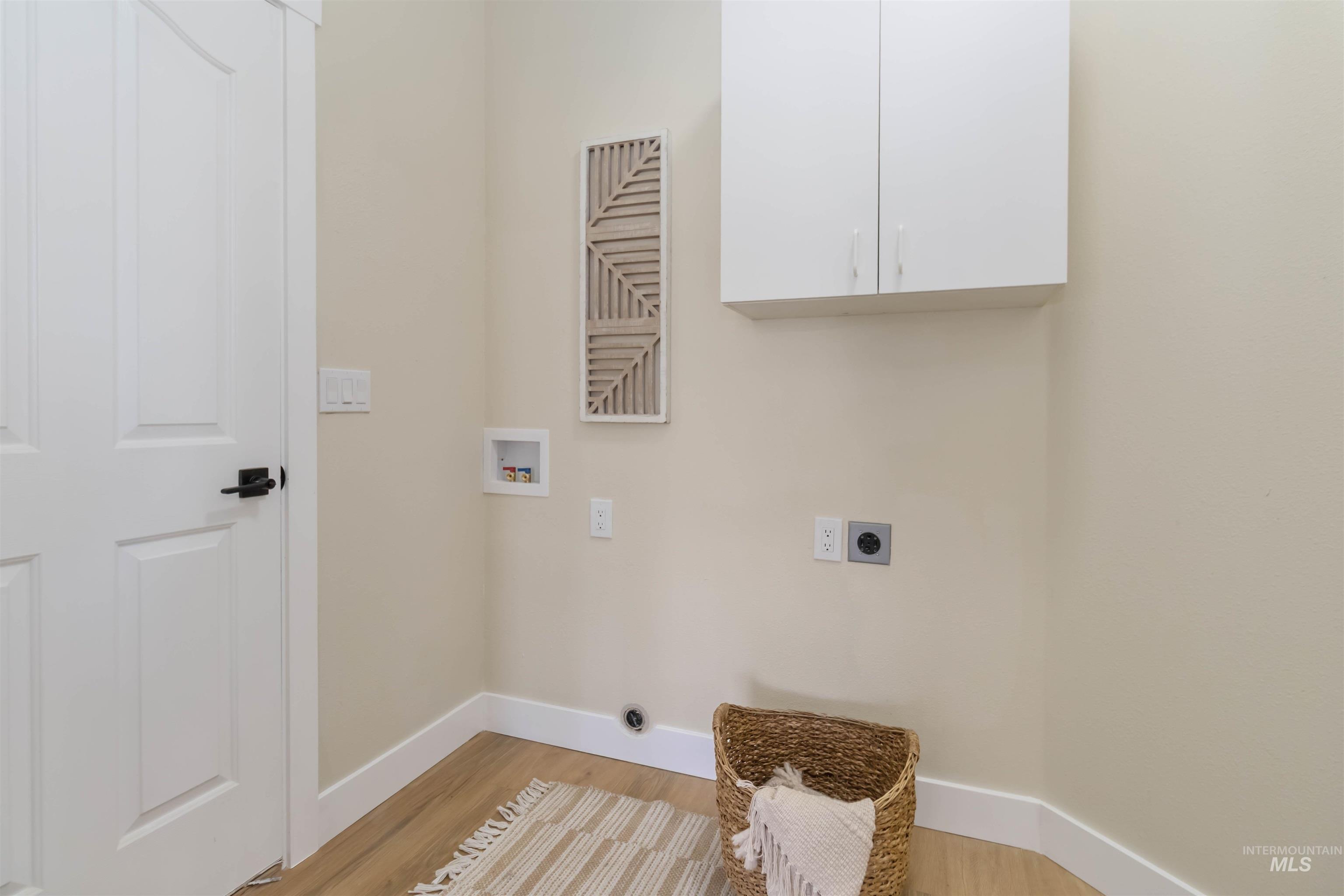 3201 Raintree, Nampa, Idaho 83686, 5 Bedrooms, 3 Bathrooms, Residential For Sale, Price $720,000,MLS 98971308