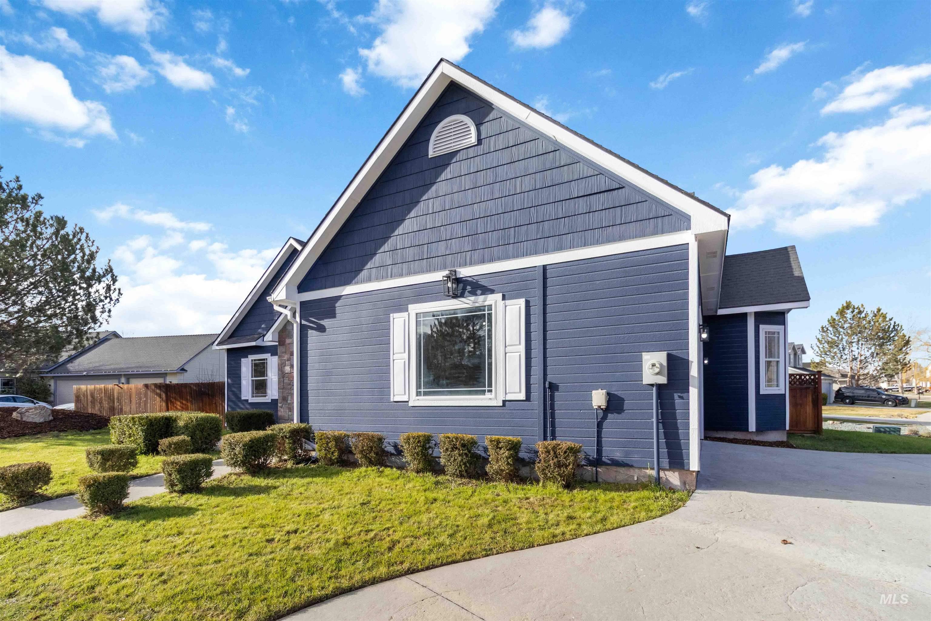 3201 Raintree, Nampa, Idaho 83686, 5 Bedrooms, 3 Bathrooms, Residential For Sale, Price $660,000,MLS 98971308