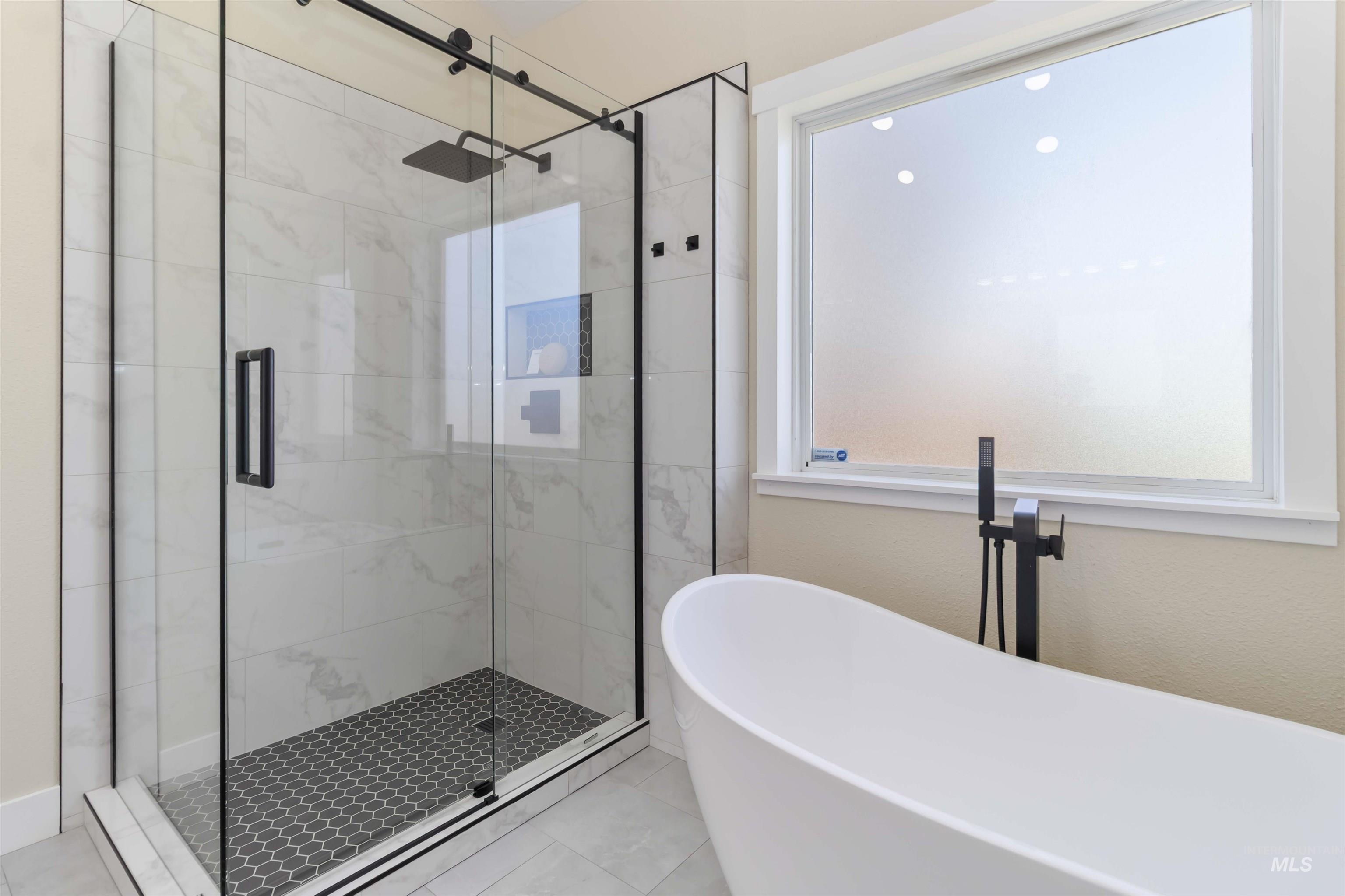 3201 Raintree, Nampa, Idaho 83686, 5 Bedrooms, 3 Bathrooms, Residential For Sale, Price $720,000,MLS 98971308